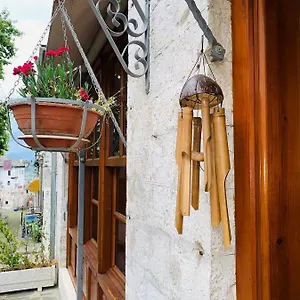 And Val-mar Hostel Gjirokastër